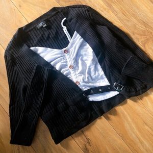 Cropped Cardigan With Buckle Closure 🌟✨